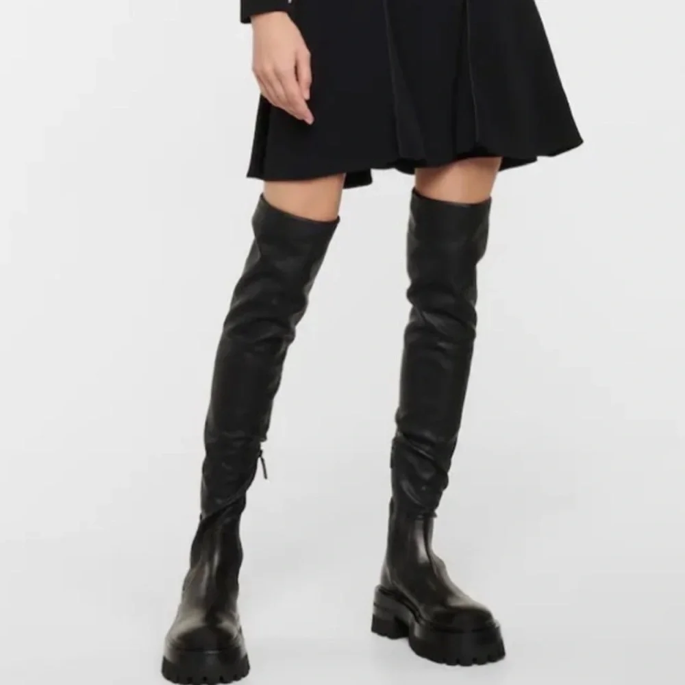 VERSACE black over the knee Lugg Boots size Euro 40 with box + dust bag